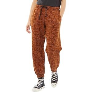 Levi’s Laundry Day Joggers – Glazed Ginger Size Large